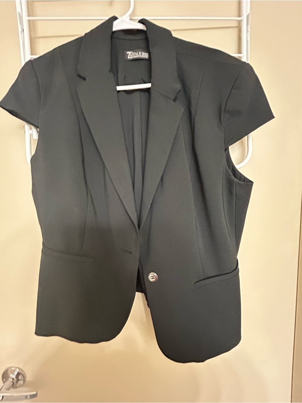 New York & Company Black Short-Sleeve Tailored Blazer Vest